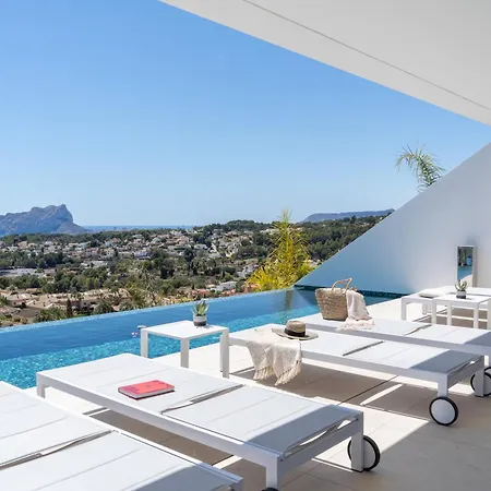 Villa Roca Blanca By Abahana Luxe