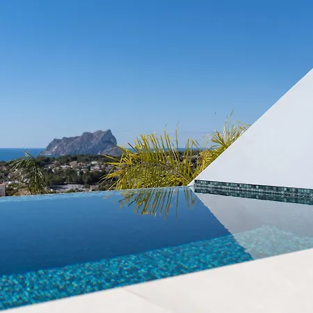 Villa Roca Blanca By Abahana Luxe *