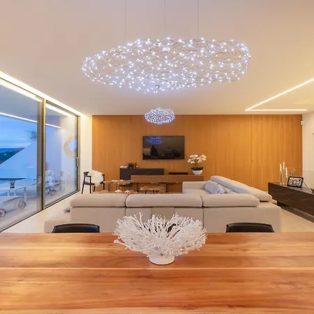 Roca Blanca By Abahana Luxe Villa