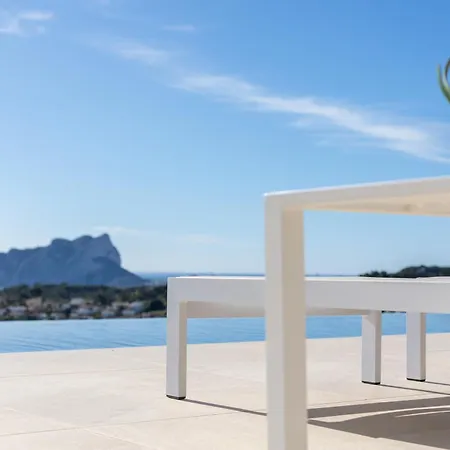 Roca Blanca By Abahana Luxe Villa